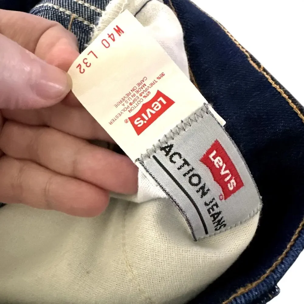 Levis levi action